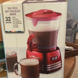 Nostalgia Red Retro Hot Chocolate Maker